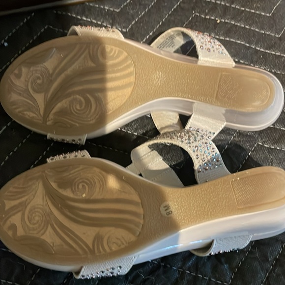 3” Tan Wedge - Picture 5 of 5